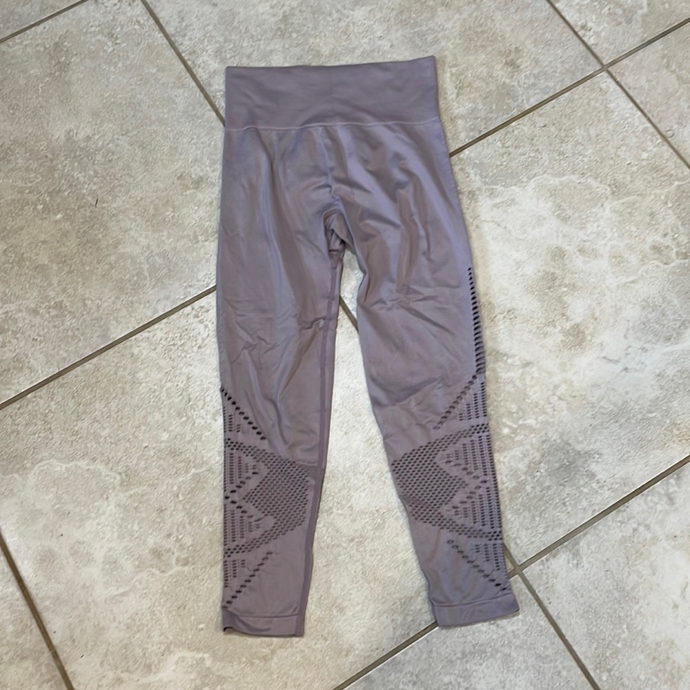Pink Victoria’s Secret Light Purple Cut Out Seamless Leggings S